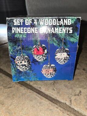 Vtg Set of 4 Woodland Pinecone Ornaments in Original Box
